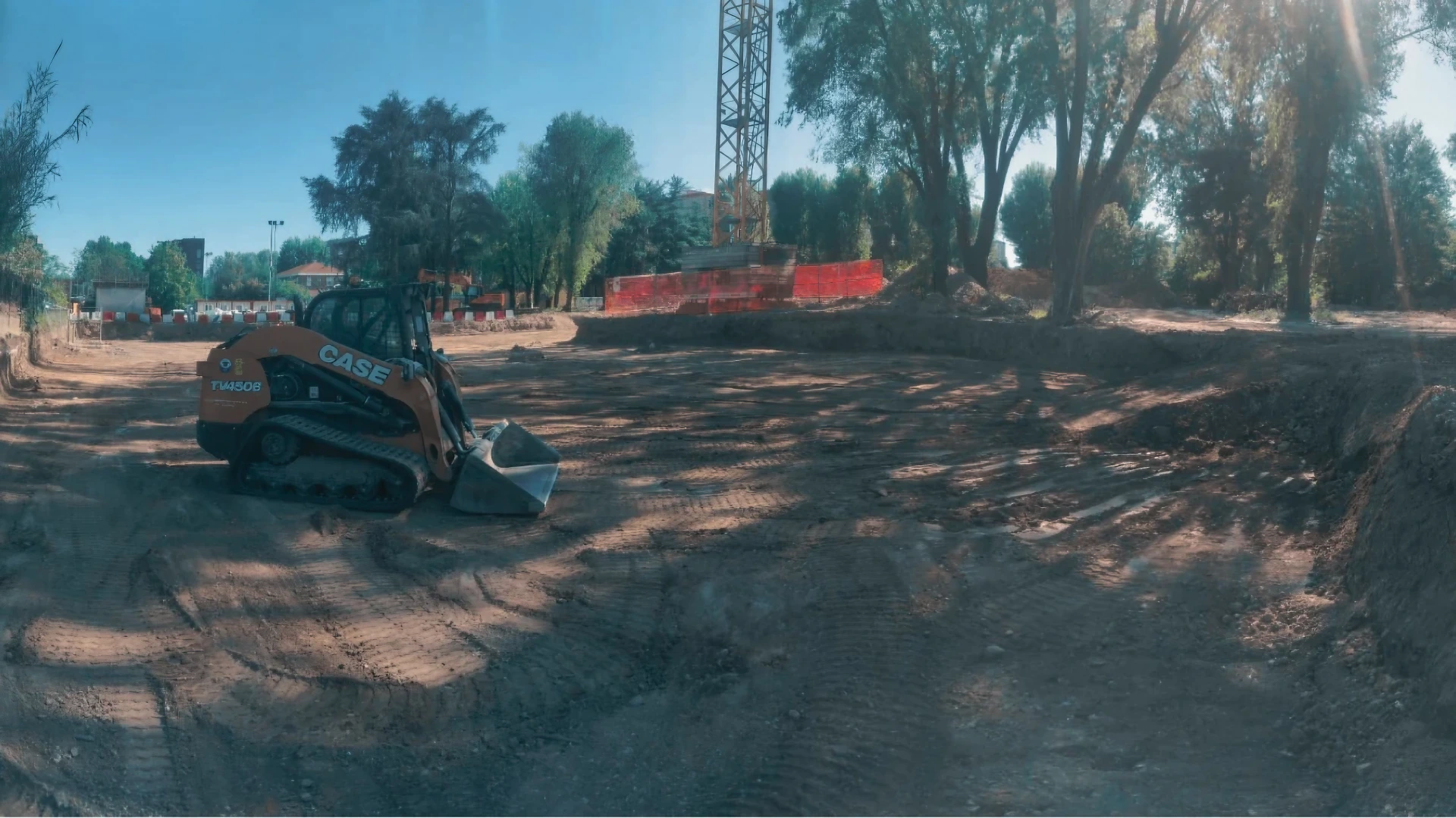 Minipala cingolata Case su cantiere per preparazione del terreno